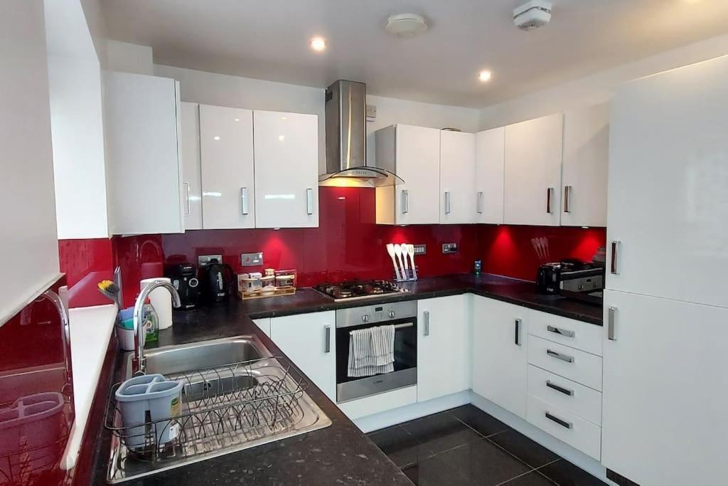 Modern Home Near Etihad, Coop Live Manchester Extérieur photo