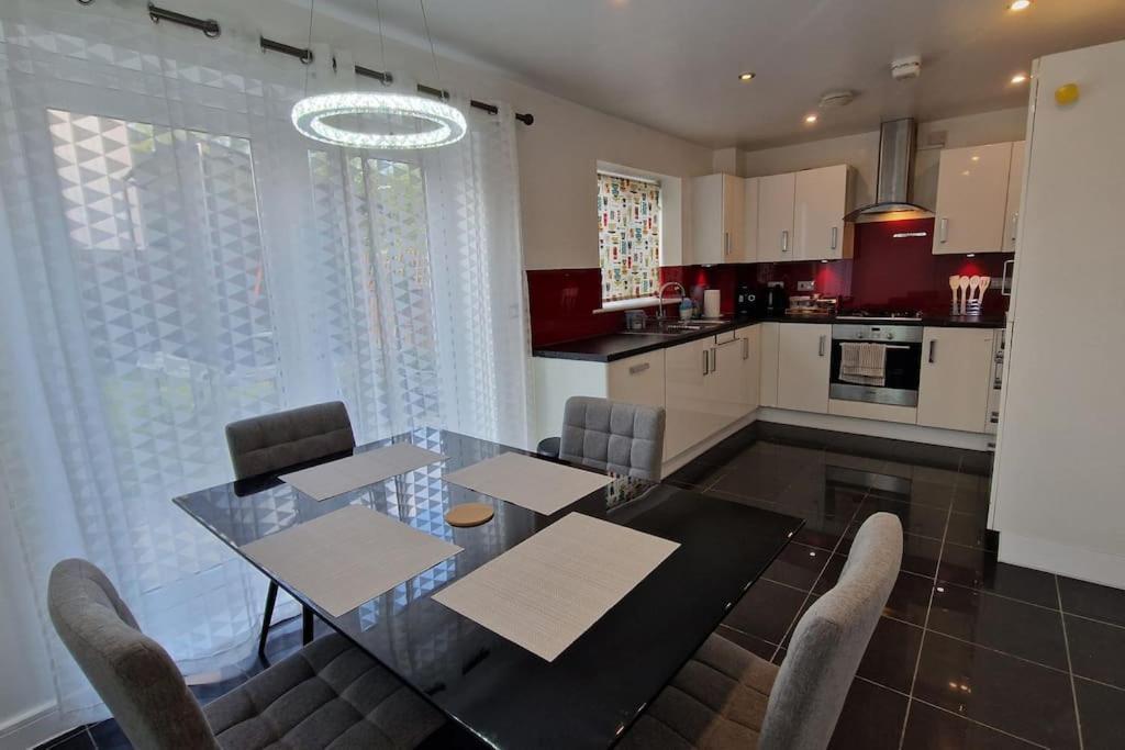 Modern Home Near Etihad, Coop Live Manchester Extérieur photo