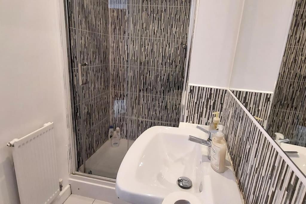 Modern Home Near Etihad, Coop Live Manchester Extérieur photo